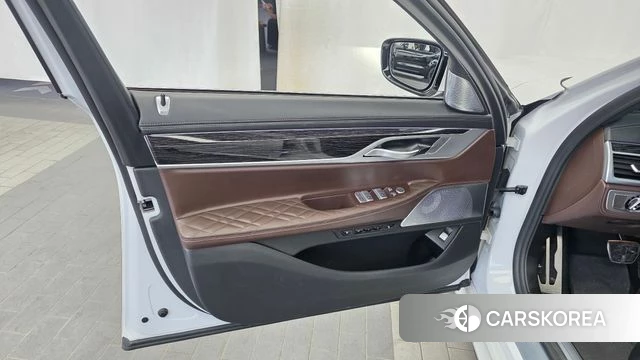 BMW 7 Series (G11) id 4428364 из Кореи 16