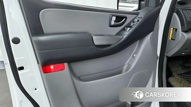 Hyundai The New Grand Starex id 4345619 из Кореи 16