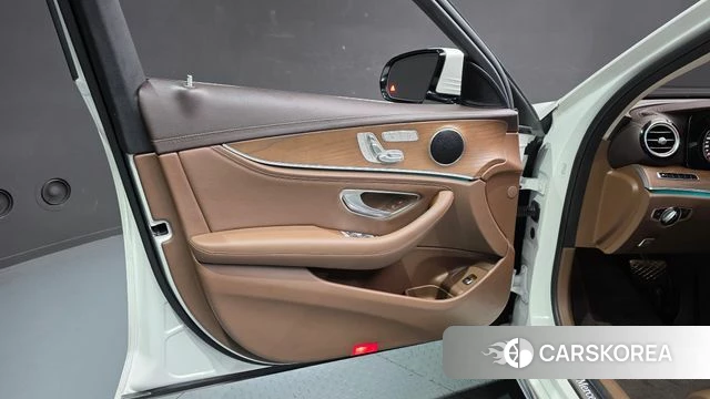 Mercedes-Benz E-Class W213 id 4530428 из Кореи 16