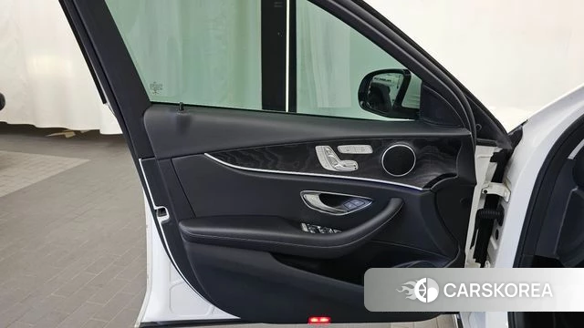 Mercedes-Benz E-Class W213 id 4781188 из Кореи 16