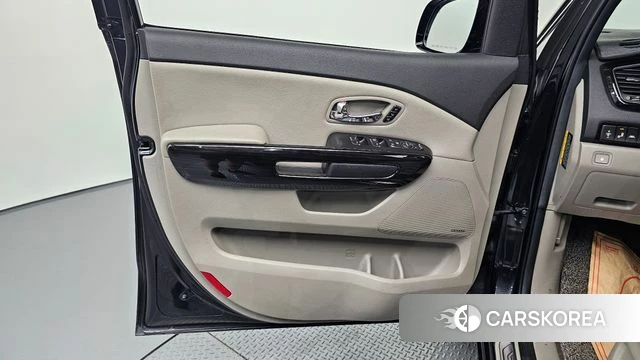 Kia The New Carnival id 4551747 из Кореи 16