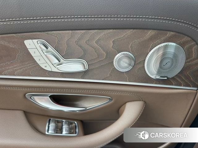 Mercedes-Benz E-class id 4256597 из Китая 16