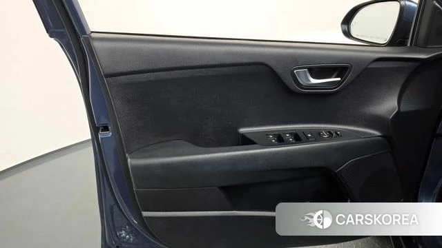 Kia Stonic id 4558024 из Кореи 16