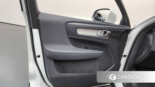 Volvo XC40 id 4376192 из Кореи 16