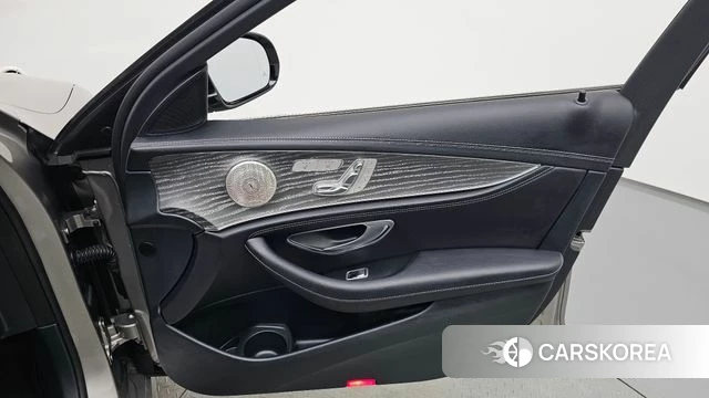 Mercedes-Benz E-Class W213 id 4249816 из Кореи 16