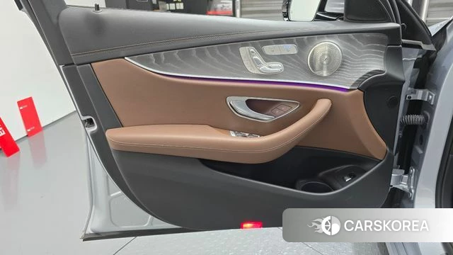 Mercedes-Benz E-Class W213 id 4223681 из Кореи 16