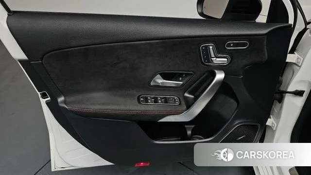 Mercedes-Benz A-Class W177 id 4523218 из Кореи 16