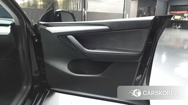 Tesla Model Y id 4773780 из Кореи 16