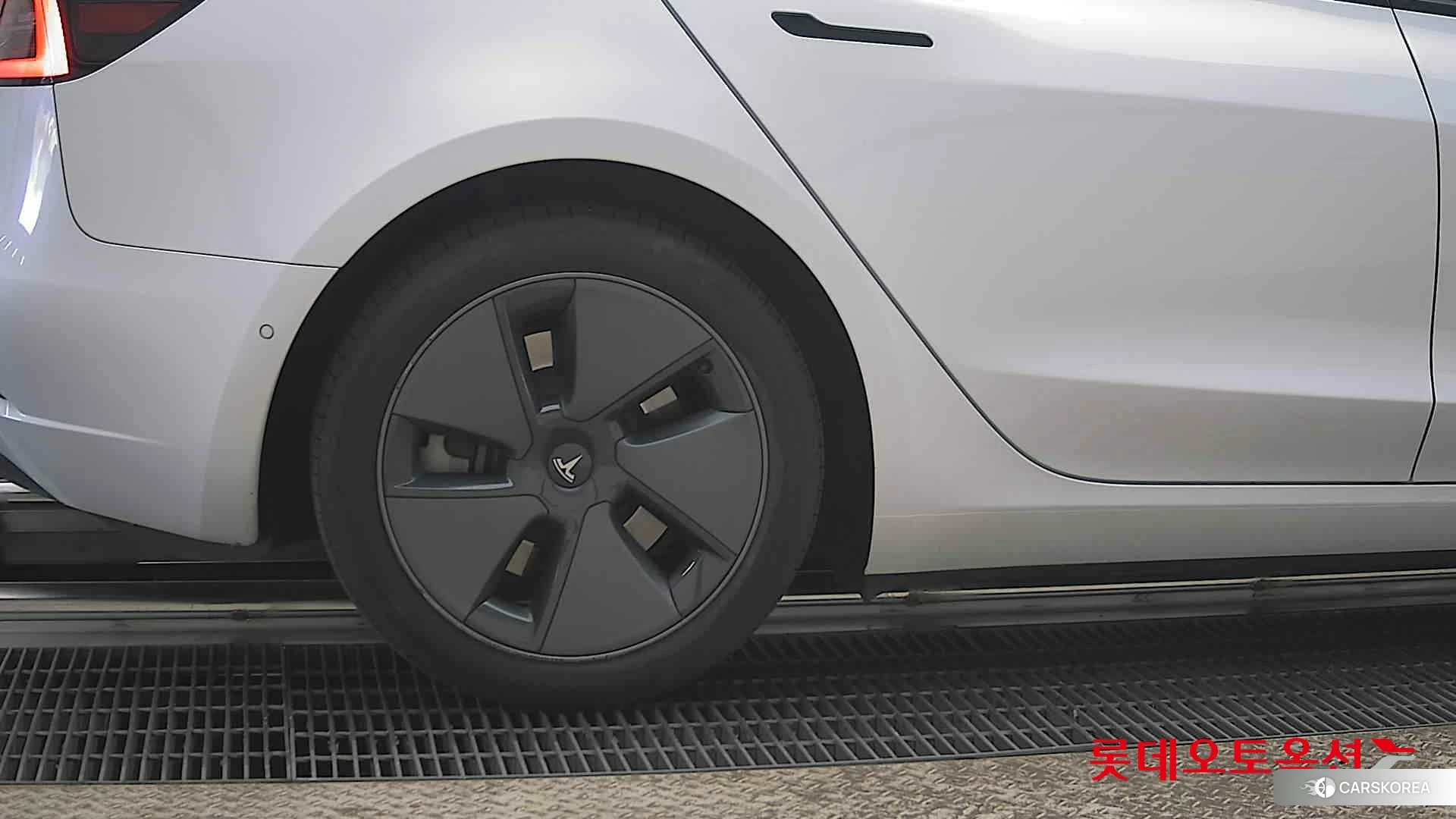 Tesla Model 3 Long Range id 3882115 из Кореи 16