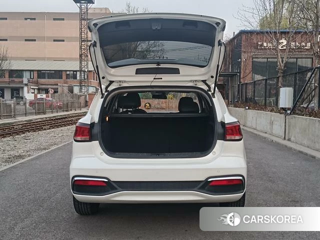 Roewe Ei5 id 3882329 из Китая 16