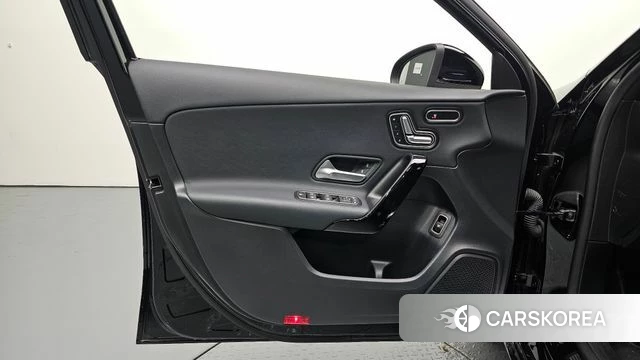 Mercedes-Benz A-Class W177 id 4872765 из Кореи 16