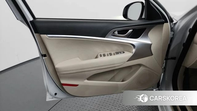 Genesis The New G70 id 4330833 из Кореи 16