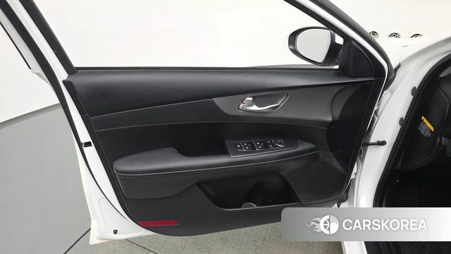 Kia Come New K3 id 4424320 из Кореи 16