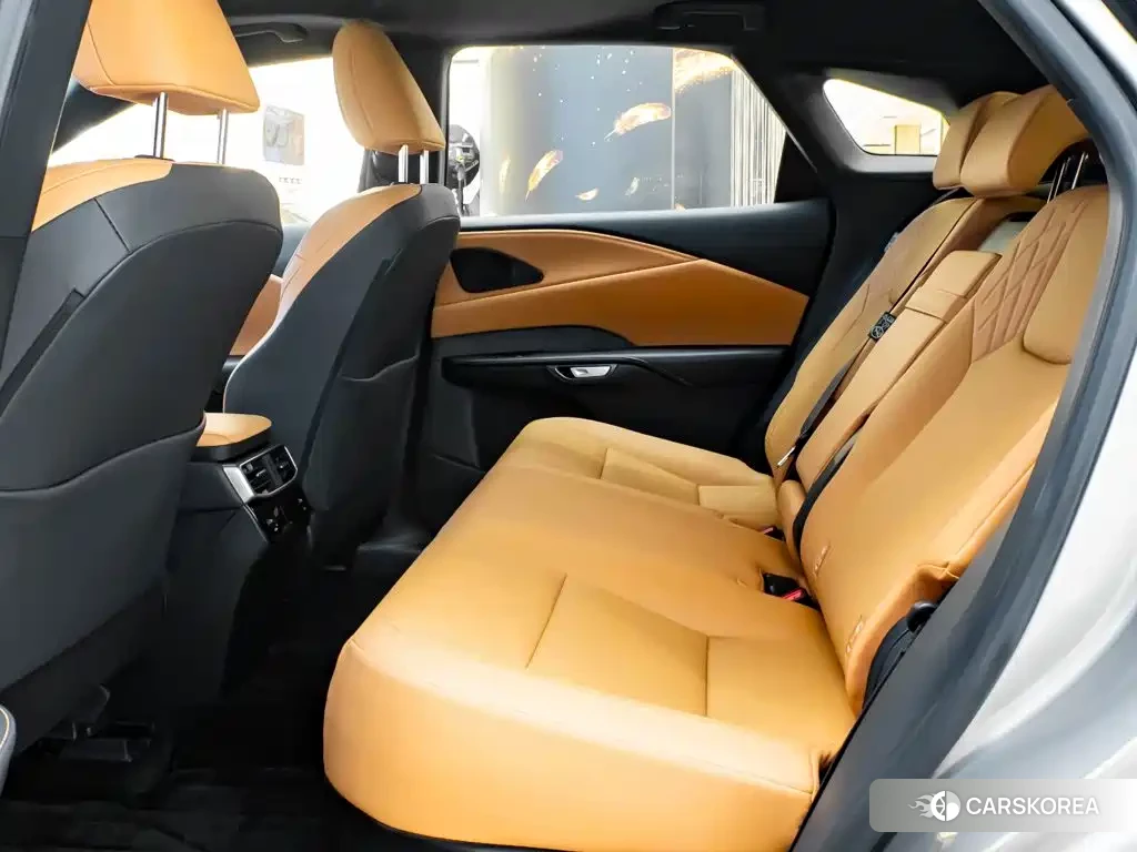 Lexus RX id 4679534 из Китая 16