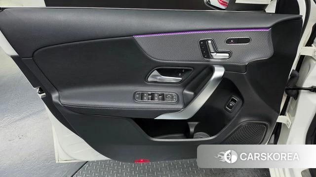 Mercedes-Benz A-Class W177 id 4604356 из Кореи 16
