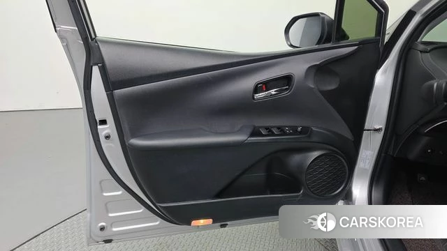 Toyota Prius 4th Generation id 4641079 из Кореи 16