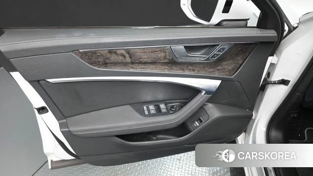 Audi A6 (C8) id 4330731 из Кореи 16