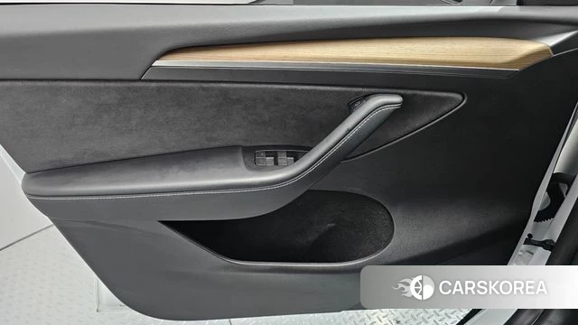 Tesla Model Y id 4608067 из Кореи 16