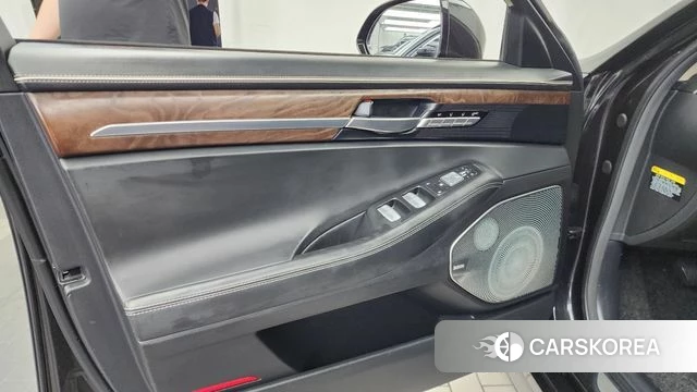 Genesis G90 id 4595580 из Кореи 16