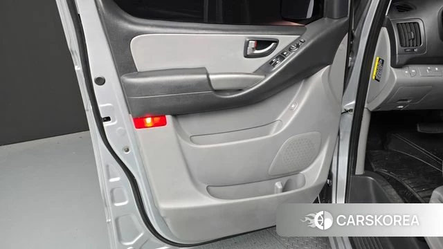 Hyundai The New Grand Starex id 4232693 из Кореи 16