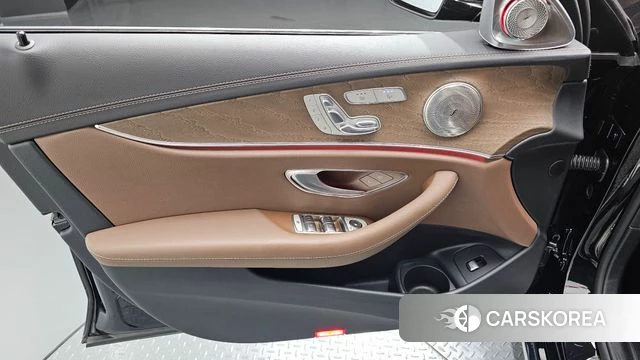 Mercedes-Benz E-Class W213 id 4779540 из Кореи 16