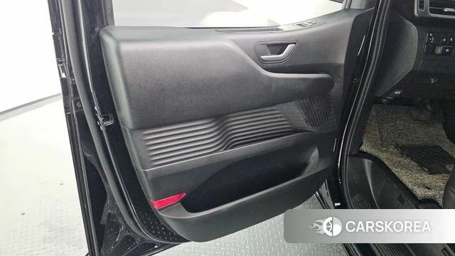Hyundai Staria id 4548635 из Кореи 16