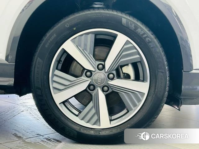 Audi Q2L e-tron id 4260790 из Китая 16