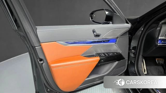 BMW 7 Series (G70) id 4223021 из Кореи 16