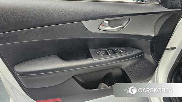 Kia Come New K3 id 4465051 из Кореи 16