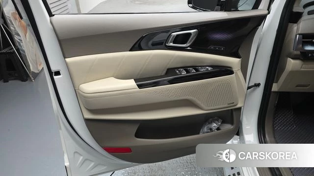 Kia Carnival 4th generation id 4613123 из Кореи 16