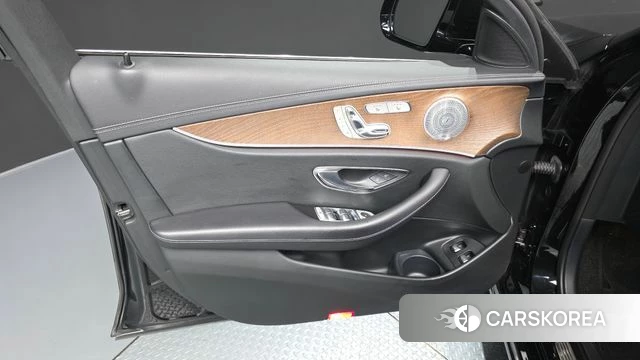 Mercedes-Benz E-Class W213 id 4490086 из Кореи 16