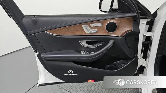 Mercedes-Benz E-Class W213 id 4848872 из Кореи 16