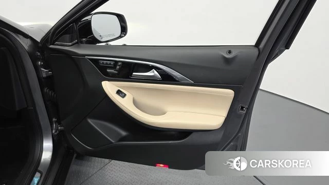 Infiniti QX30 id 4568217 из Кореи 16