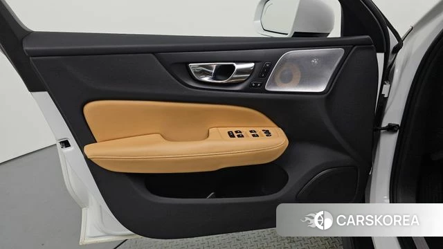 Volvo V60 Cross-Country 2nd Generation id 4304679 из Кореи 16