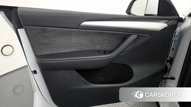 Tesla Model Y id 4720095 из Кореи 16