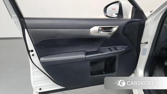 Lexus CT200h id 4615559 из Кореи 16
