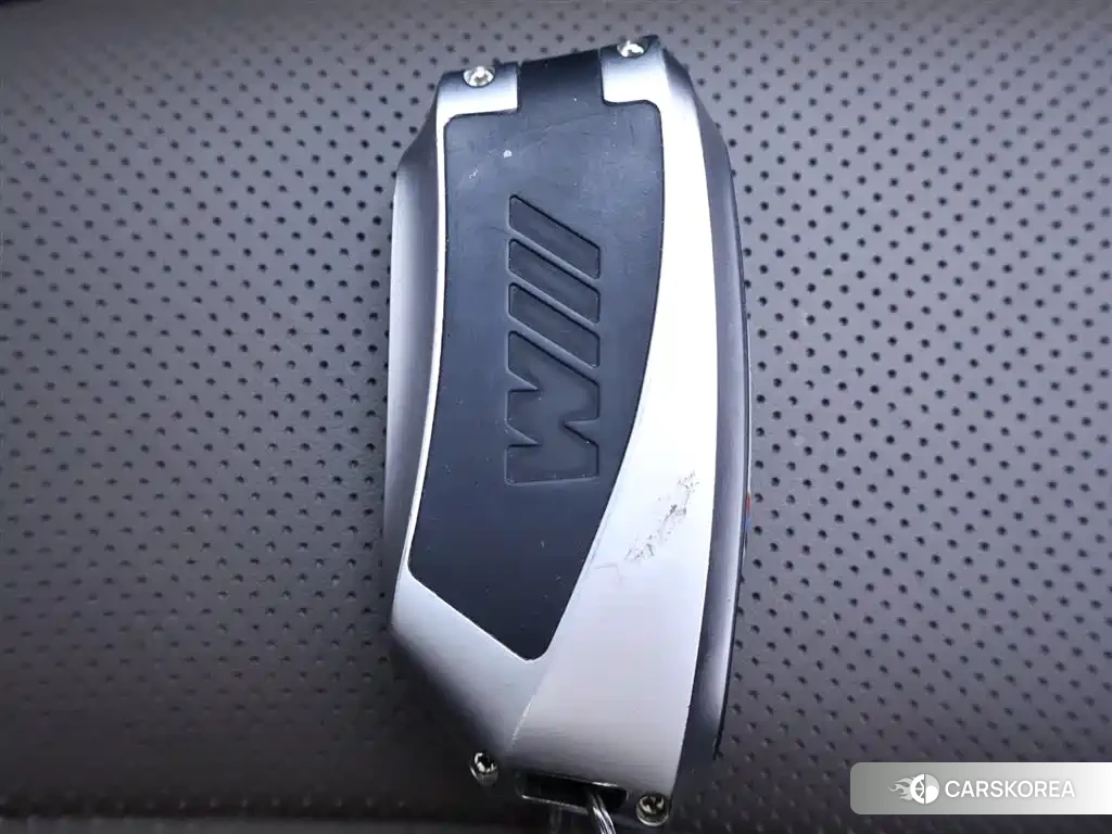 BMW 5 series id 4576423 из Китая 16