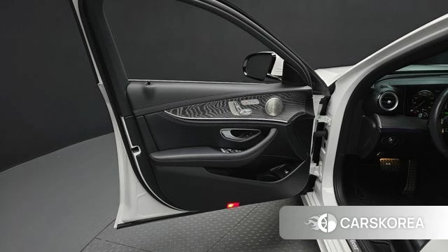 Mercedes-Benz E-Class W213 id 4267226 из Кореи 16