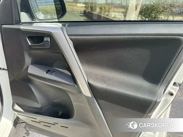 Toyota RAV4 Rongfang id 4208632 из Китая 16