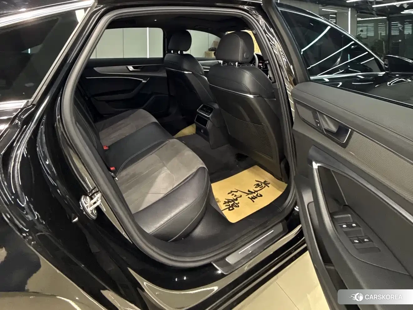 Audi A6L id 4545873 из Китая 16