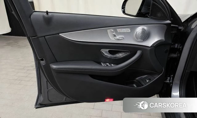 Mercedes-Benz E-Class W213 id 4642320 из Кореи 16