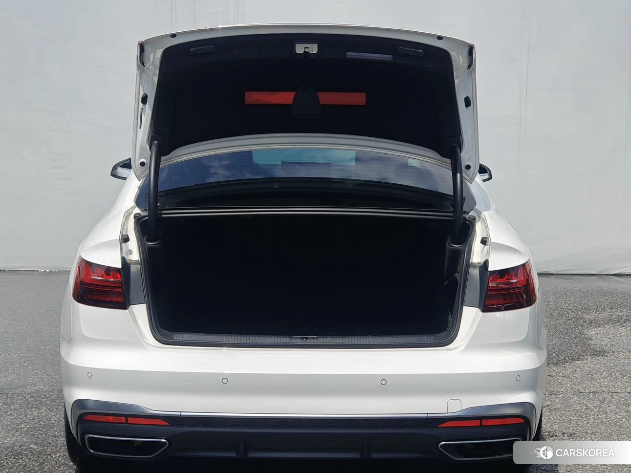 Audi A4L id 4455095 из Китая 16