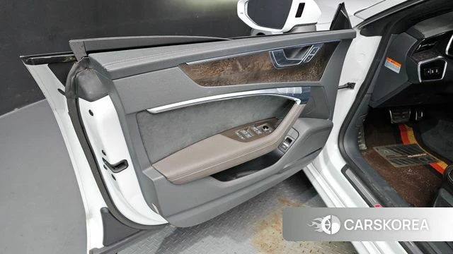 Audi A7 (4K) id 4338813 из Кореи 16