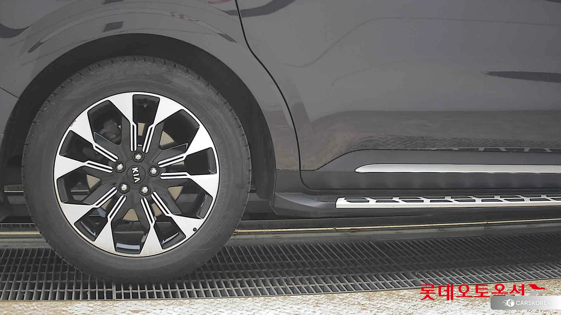 Kia Carnival id 4296921 из Кореи 16