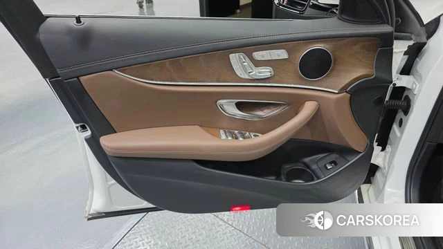 Mercedes-Benz E-Class W213 id 4736499 из Кореи 16