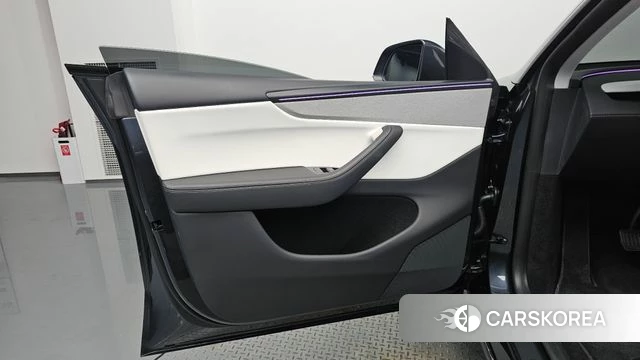 Tesla Model Y id 4757044 из Кореи 16
