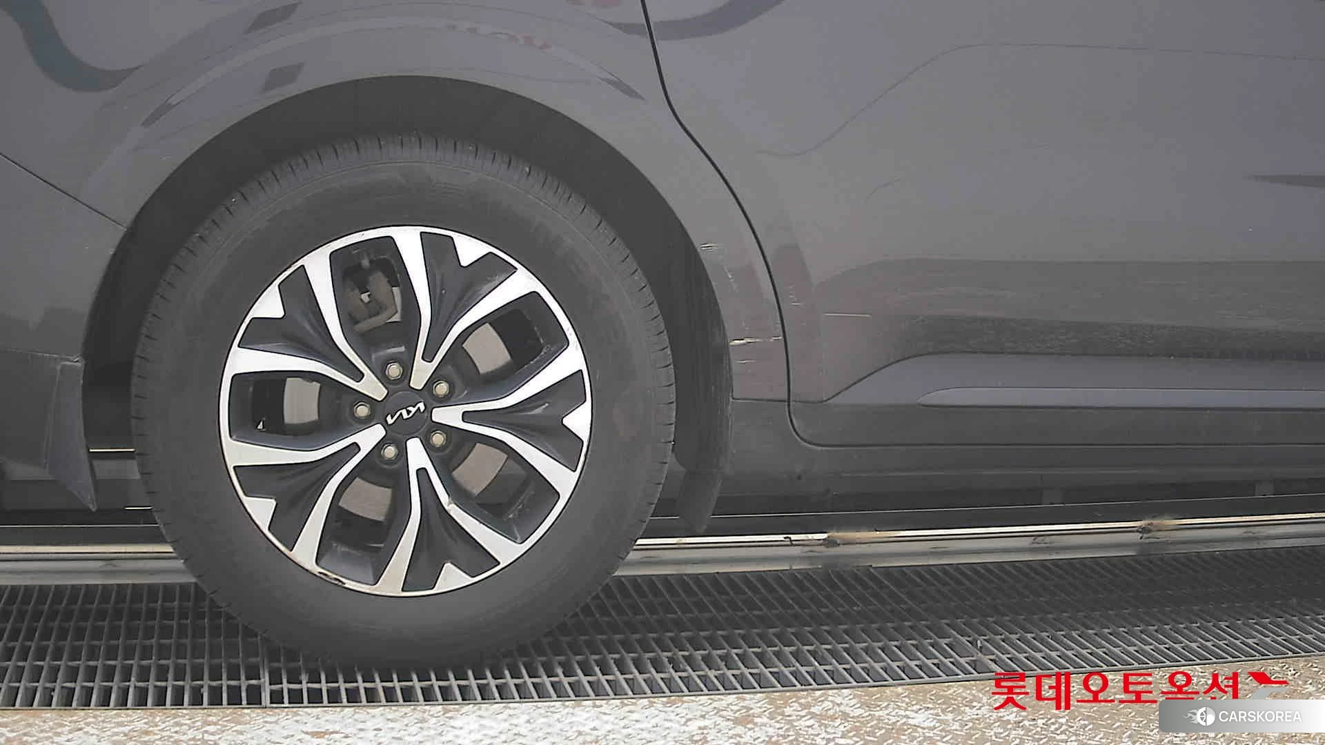 Kia Carnival id 3875762 из Кореи 16