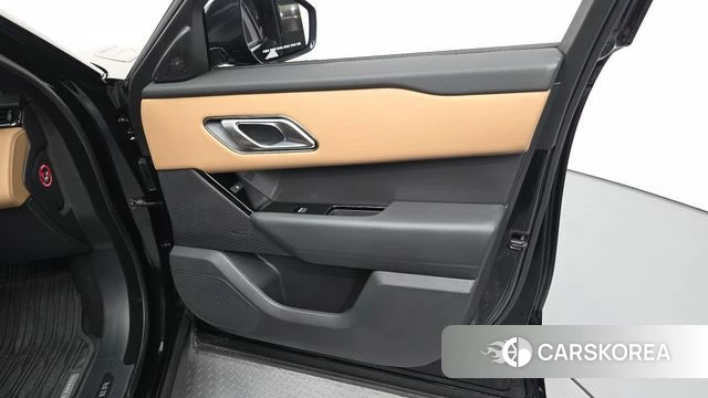 Land Rover Range Rover Velar id 4748894 из Кореи 16