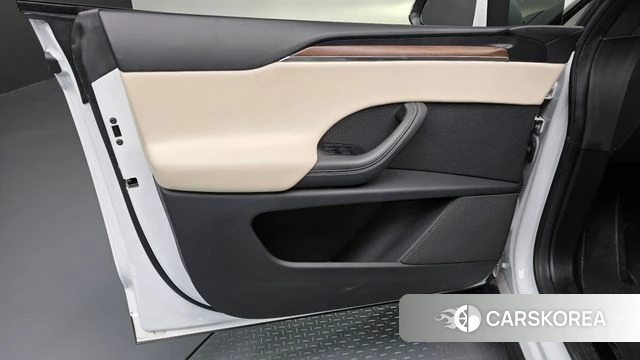Tesla Model X id 4778892 из Кореи 16