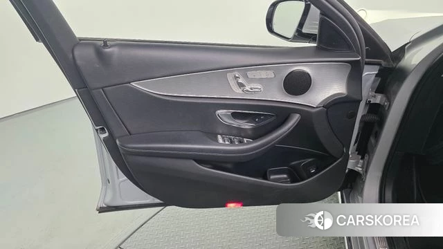 Mercedes-Benz E-Class W213 id 4411379 из Кореи 16